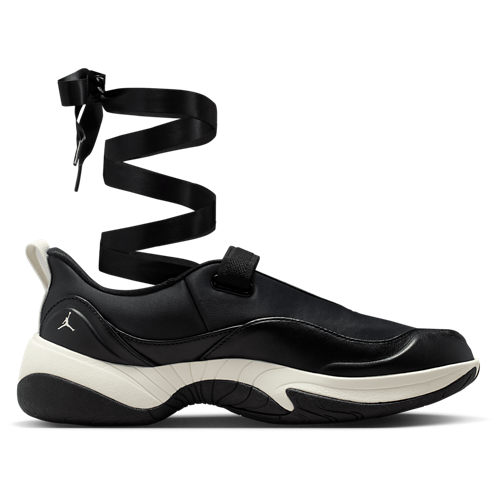 Pointe Black/Sail - View 1