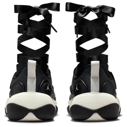 Pointe Black/Sail - View 3