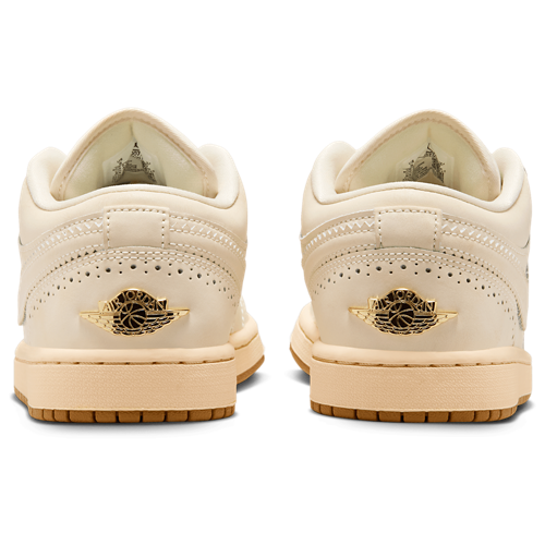 Women's AJ 1 Low SE V2 Chalk/Chalk/Metallic Gold - View 3